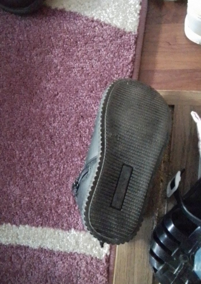 Siyah  Erkek Çocuk  Bot - Görsel 3