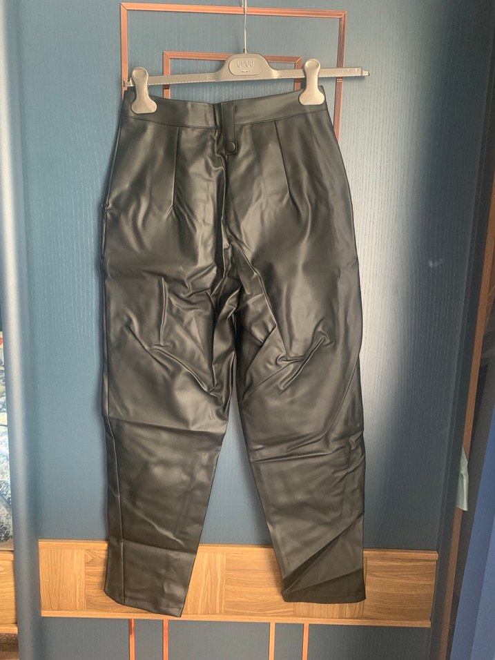 Düğmeli Kadın Deri Pantolon - Görsel 2