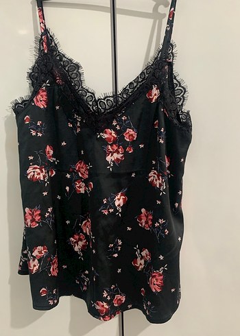 H&M Dantel Detaylı Siyah Çiçekli V Yaka Atlet