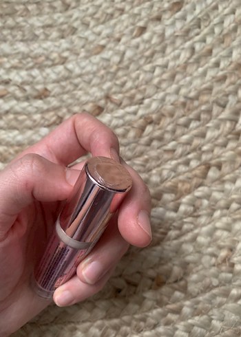 Pastel Bej Kapaklı Kapatıcı ve Aydınlatıcı revolution - Görsel 4