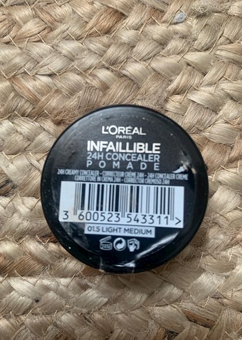 L'Oréal Infaillible 24H Kapatıcı Pomad 01.5 Açık Bej - Görsel 2