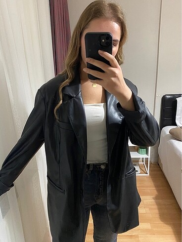 l Beden siyah Renk Bershka deri ceket