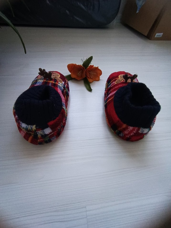 Nakışlı Erkek Bebek Ev Patiği - Görsel 3