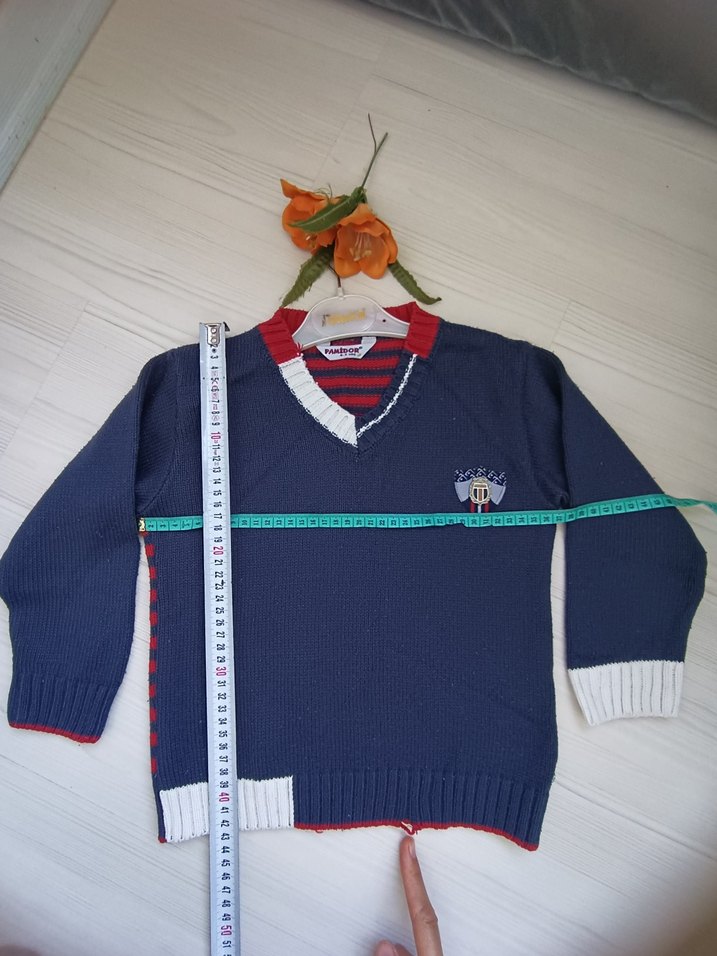 Erkek Çocuk V Yaka Örgü Kazak - Görsel 3