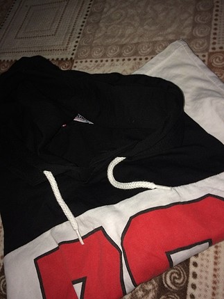 Kapşonlu t-shirt