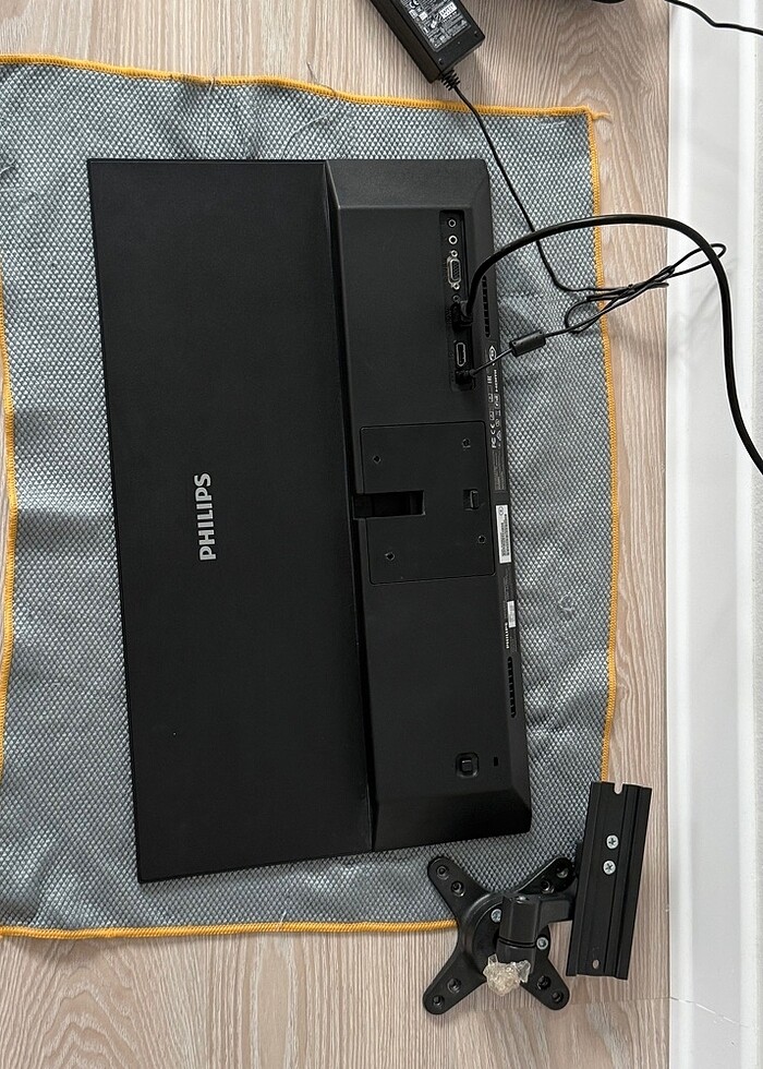 Philips 242E2FA/01 Monitör hoparlörlü - Görsel 2