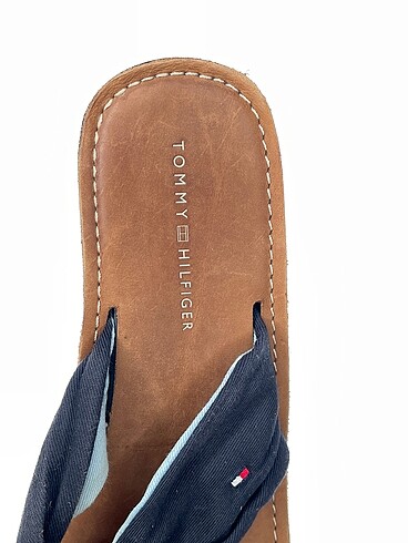 38 Beden lacivert Renk Tommy Hilfiger Terlik %70 İndirimli.