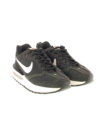 Nike Nike Spor Ayakkabı %70 İndirimli.