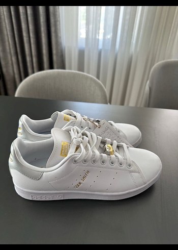 Beyaz Adidas Stan Smith Kadın Spor Ayakkabı