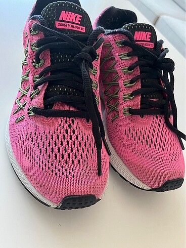 37 Beden Nike Kadın Koşu Ayakkabısı