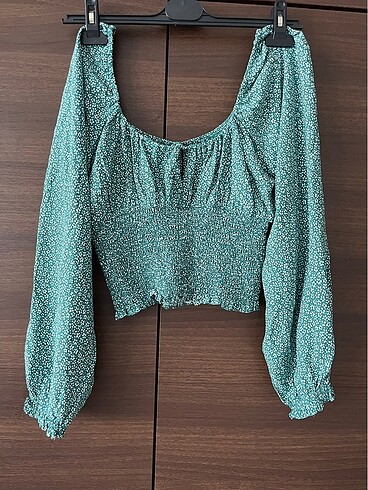 H&M H&M Çiçekli Omuzları Düşük Bluz