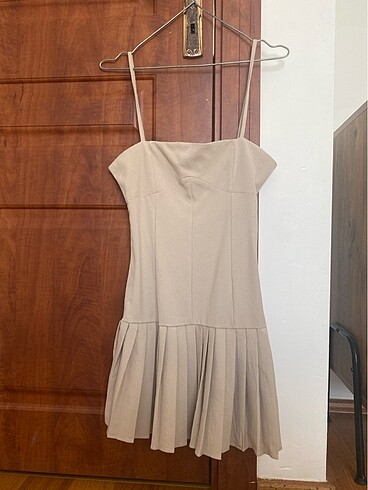 Bershka Elbise
