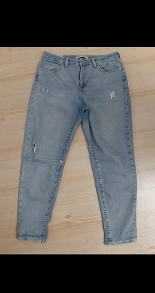 yırtık jean pantolon