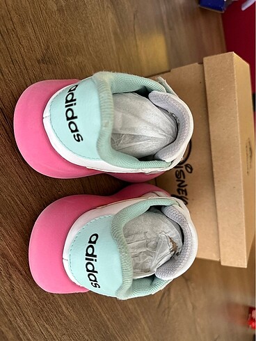 26 Beden beyaz Renk Adidas Disney Minnie spor ayakkabı