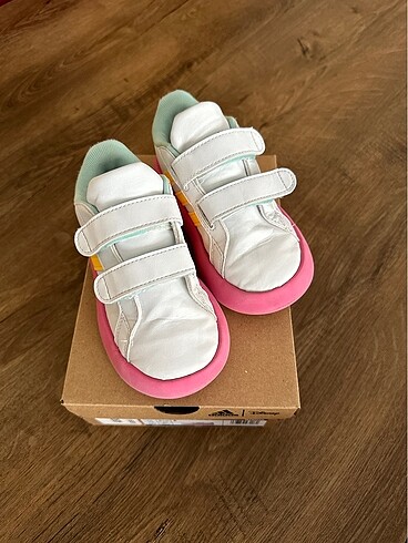 Adidas Disney Minnie spor ayakkabı