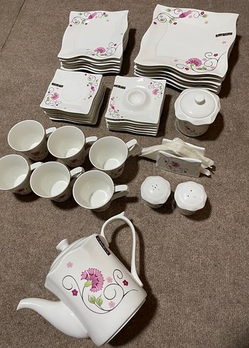 Beyaz Çiçek Desenli Porselen Yemek Takımı - Görsel 7