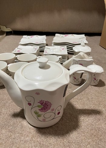 Beyaz Çiçek Desenli Porselen Yemek Takımı - Görsel 2