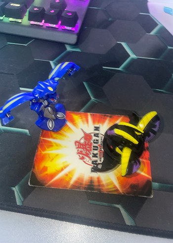 Mavi ve Siyah Bakugan Aksiyon Figürleri