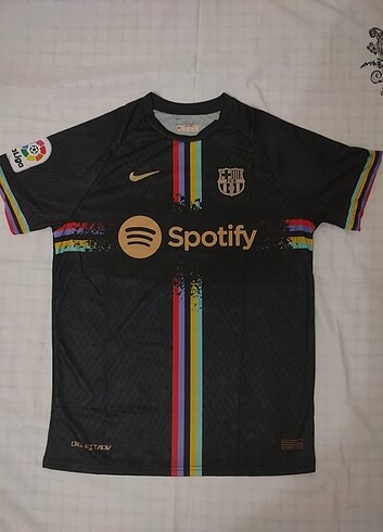 Barcelona Yeni Sezon Forma 