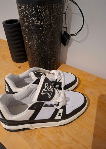 Louis Vuitton  Erkek Beyaz Siyah Spor Ayakkabı - Görsel 2