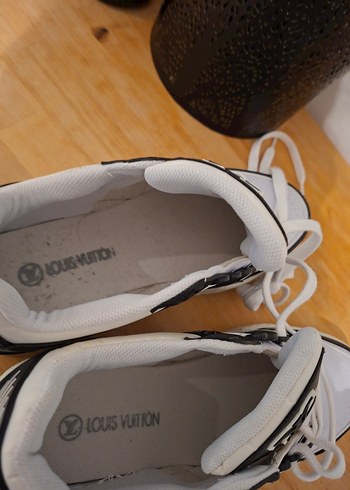 Louis Vuitton  Erkek Beyaz Siyah Spor Ayakkabı - Görsel 7