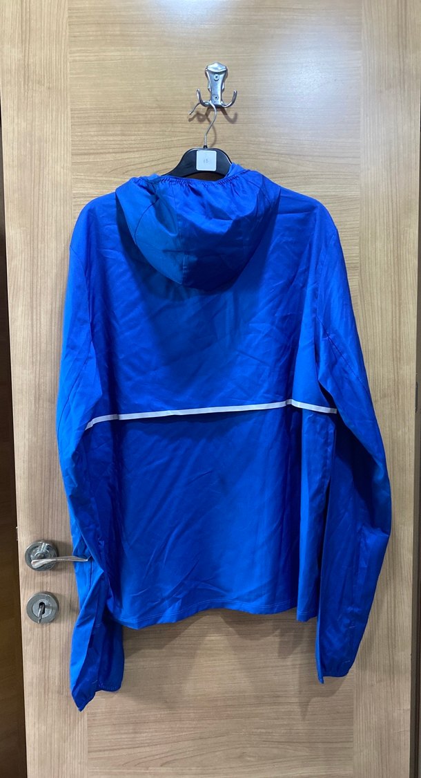 Mavi Fermuarlı Erkek Yağmurluk - Görsel 2