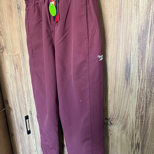 Reebok Bordo Eşofman Altı (su geçirmez görünümlü)