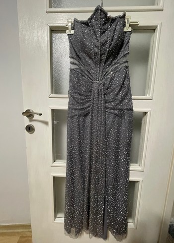 Gri İşlemeli Drapeli Straplez Abiye Elbise - Görsel 3