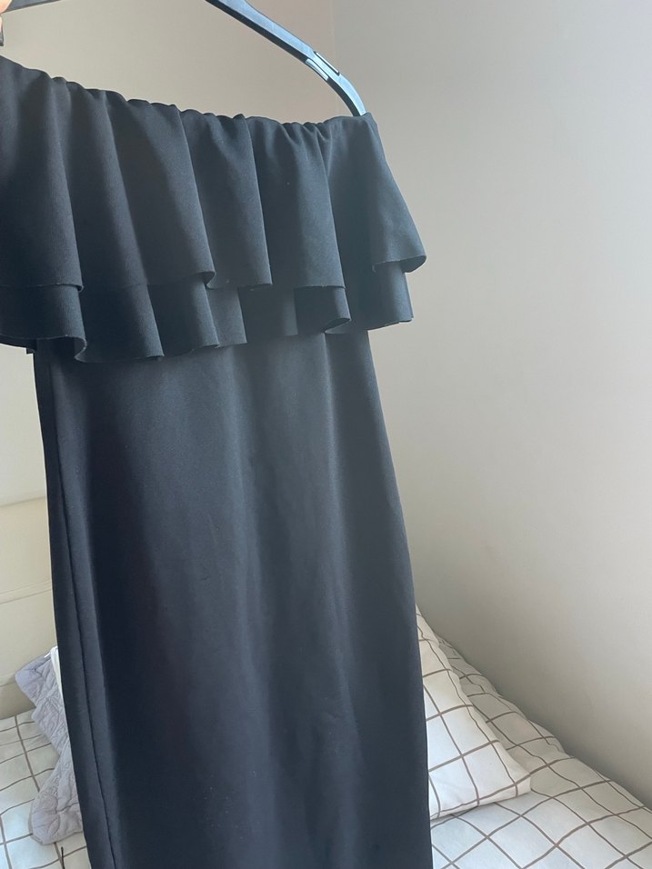 Siyah Straplez Fırfırlı Midi Elbise - Görsel 2