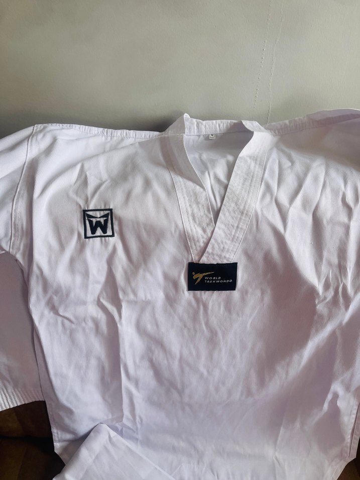 Beyaz V Yaka Uzun Kollu kareta kıyafeti - Görsel 2