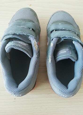 28 Beden gri Renk Nike ayakkabı 