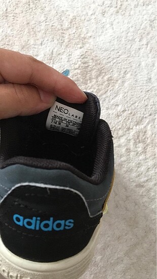 24 Beden çeşitli Renk Adidas çocuk ayakkabı