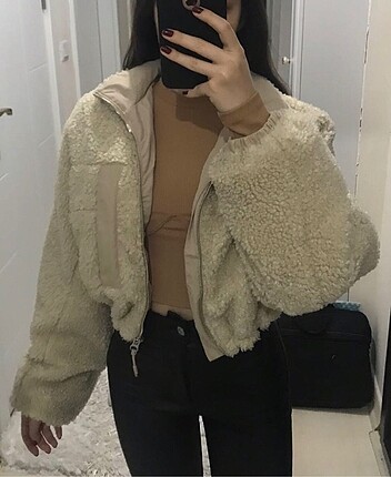 Bershka Peluş Mont