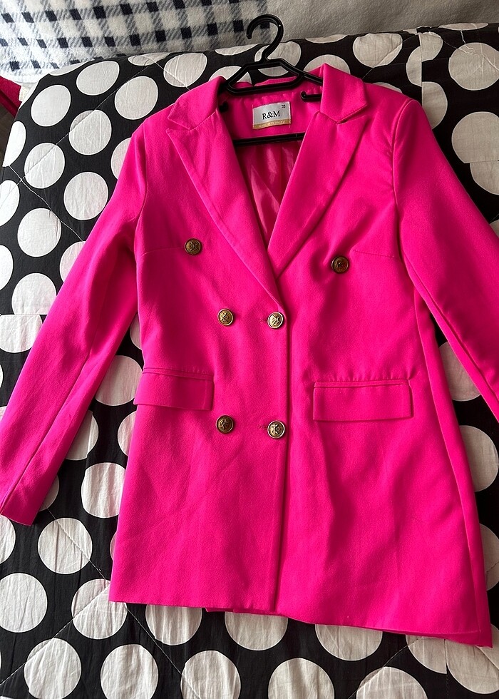 Duşta pembe ceket - Görsel 2