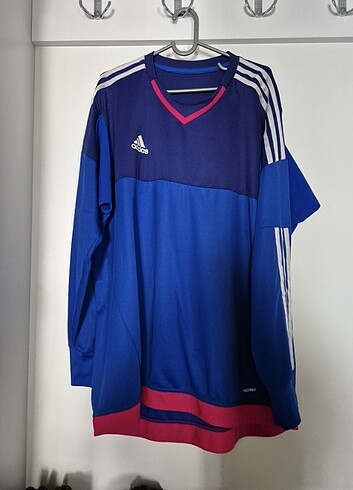 Orjinal Adidas. Üst 
