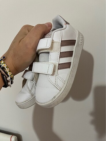 Adidas orjinal spor ayakkabı