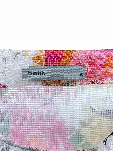 s Beden çeşitli Renk Batik Bluz %70 İndirimli.
