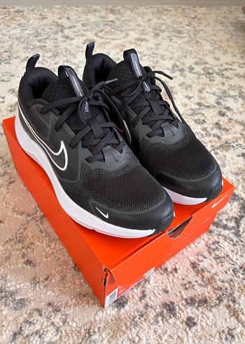 Nike Siyah Beyaz Spor Ayakkabi