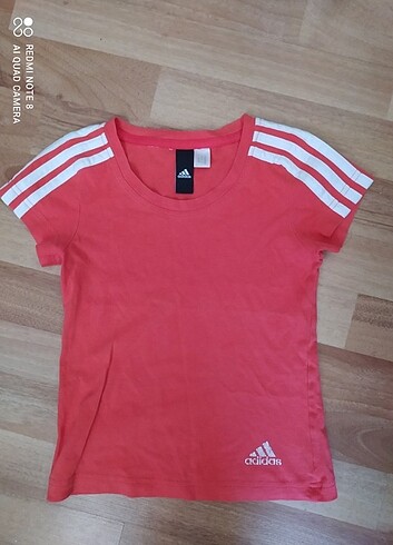 Adidas tişört 
