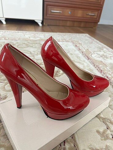 Topuklu ayakkabı - Görsel 2