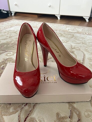 Topuklu ayakkabı - Görsel 3