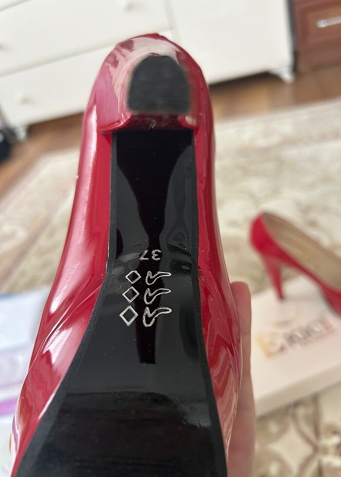 Topuklu ayakkabı - Görsel 4