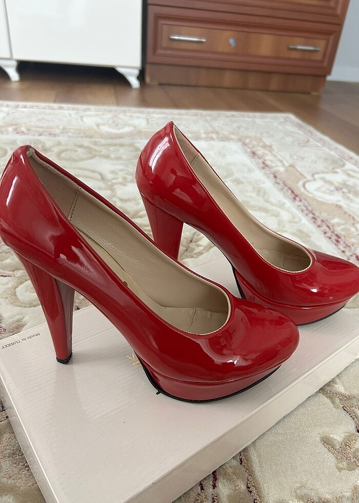 Topuklu ayakkabı - Görsel 2