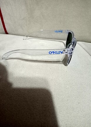  Beden mavi Renk Oakley orjinal ve sıfır güneş gözlüğü