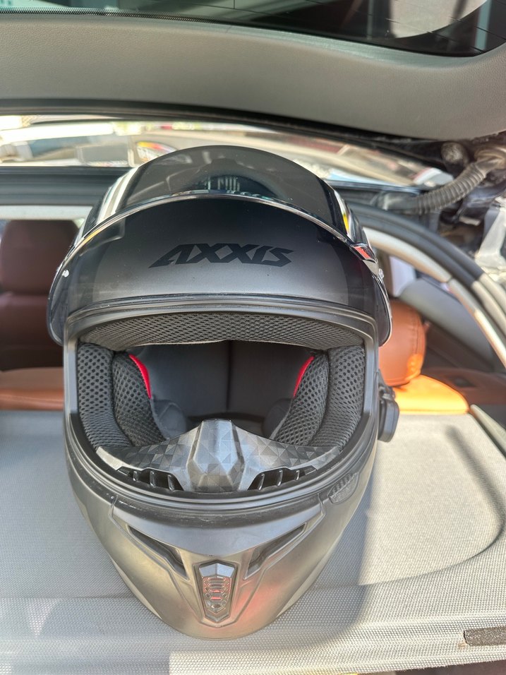 Gri Metal Biker Kask, Tokalı, Baskılı - Görsel 2