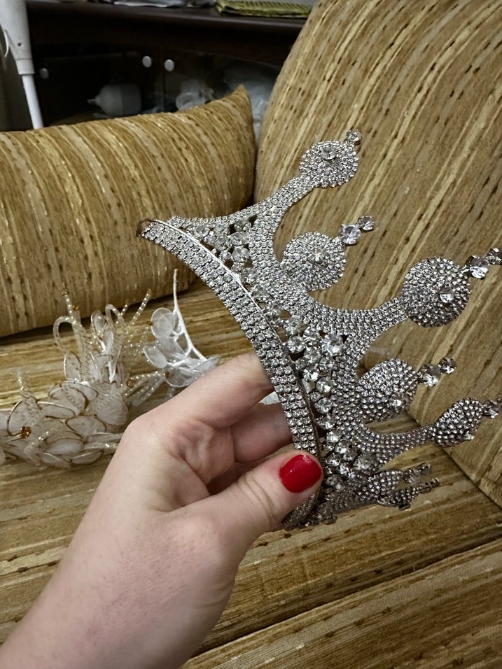 Beyaz Parlak Taşlı Gelin Tacı - Görsel 2