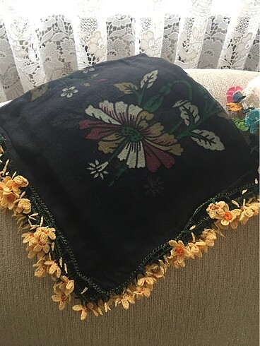Oyalı tülbent