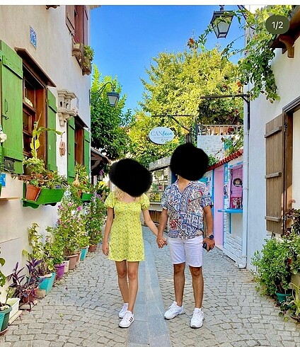 Çiçekli elbise