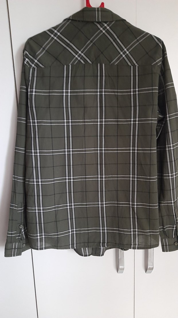 Düğmeli Uzun Kollu Kadın Gömlek - Görsel 2