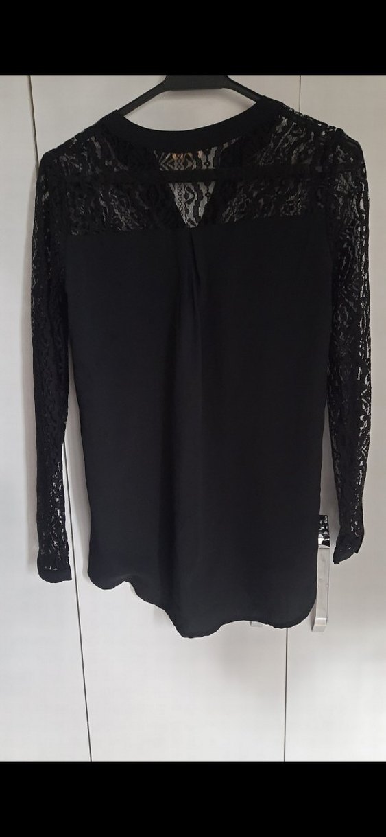 Siyah Dantel Detaylı V Yaka Uzun Kollu Bluz - Görsel 2